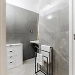 Nova Bed and Breakfast 4*