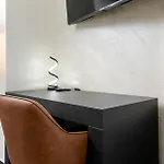 Nova 4*